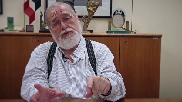 COVID-19: Brasil recebe 500 mil testes, mas falta líder 'com a cabeça no lugar', diz sanitarista - Sputnik Brasil