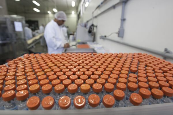 Datafolha: 74% dos brasileiros não farão reuniões de Natal e Ano Novo fora de casa - Sputnik Brasil