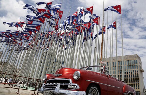 Presidente de Cuba fala em 'farsa' e condena a interferência dos EUA - Sputnik Brasil