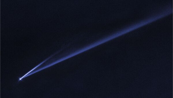 Imagem do asteroide Gault se desintegrando no espaço - Sputnik Brasil