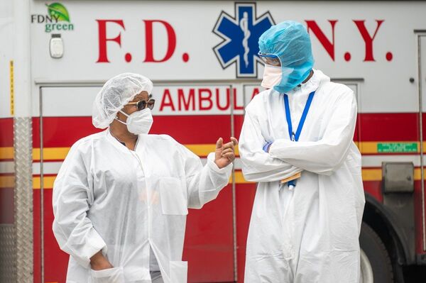 Autoridade de saúde dos EUA prevê 2ª onda de coronavírus ainda mais devastadora - Sputnik Brasil