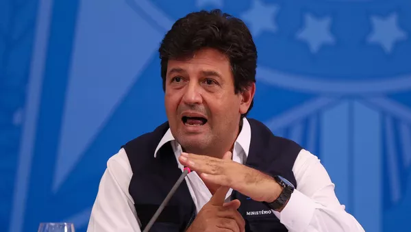 Em Brasília, o então ministro da Saúde, Luiz Henrique Mandetta, participa de coletiva informando sobre a pandemia da COVID-19 no Brasil - Sputnik Brasil