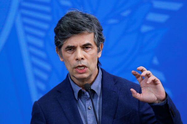 Bolsonaro faz pronunciamento para explicar demissão de Mandetta - Sputnik Brasil