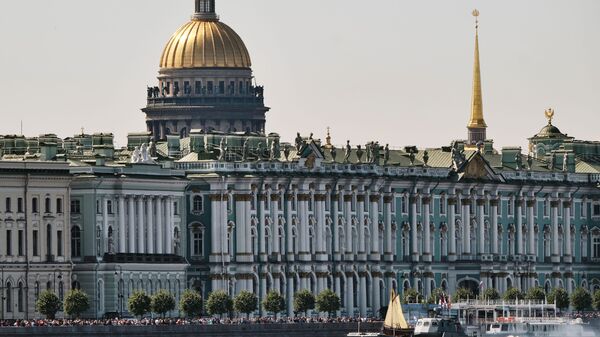 Museu Hermitage, às margens do rio Neva, em São Petersburgo, na Rússia  - Sputnik Brasil