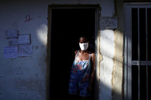 Ciro Gomes pede renúncia de Bolsonaro por política 'genocida' contra COVID-19 - Sputnik Brasil