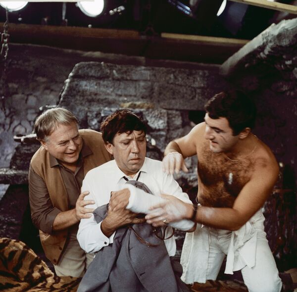 Quarentena com Sputnik Brasil: 'Braço de Diamante' é tesouro escondido da comédia soviética - Sputnik Brasil