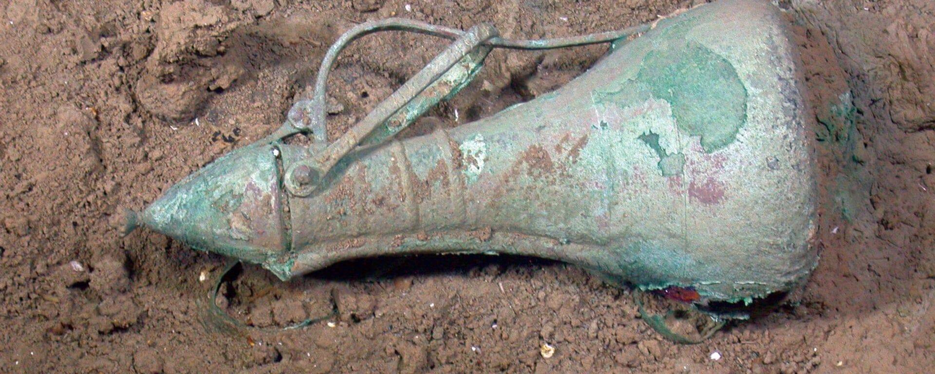 Garrafa produzida na última dinastia da Era Ming, na China - Sputnik Brasil, 1920, 18.03.2026