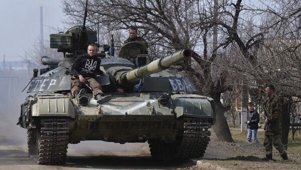 Soldados das forças armadas ucranianas na região de Donetsk - Sputnik Brasil