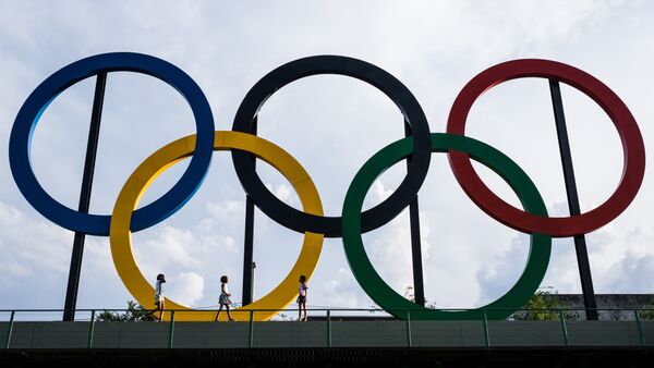 Anéis olímpicos dos Jogos de 2016, no Parque Madureira - Sputnik Brasil