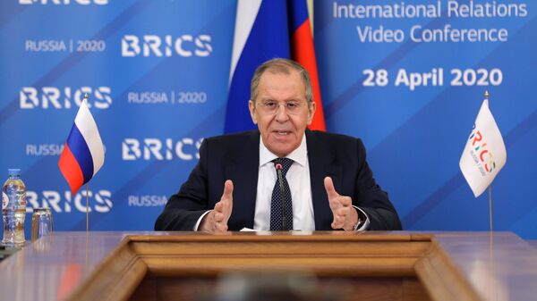 Chanceler russo Sergei Lavrov participa de reunião com ministros das Relações Exteriores do BRICS, 28 de abril de 2020 - Sputnik Brasil