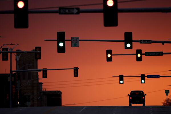 EUA estariam usando coronavírus como '5ª batalha estratégica' contra ascensão da China? - Sputnik Brasil