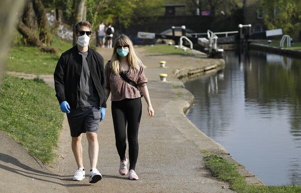 Reino Unido anuncia possível data de reabertura parcial de escolas - Sputnik Brasil