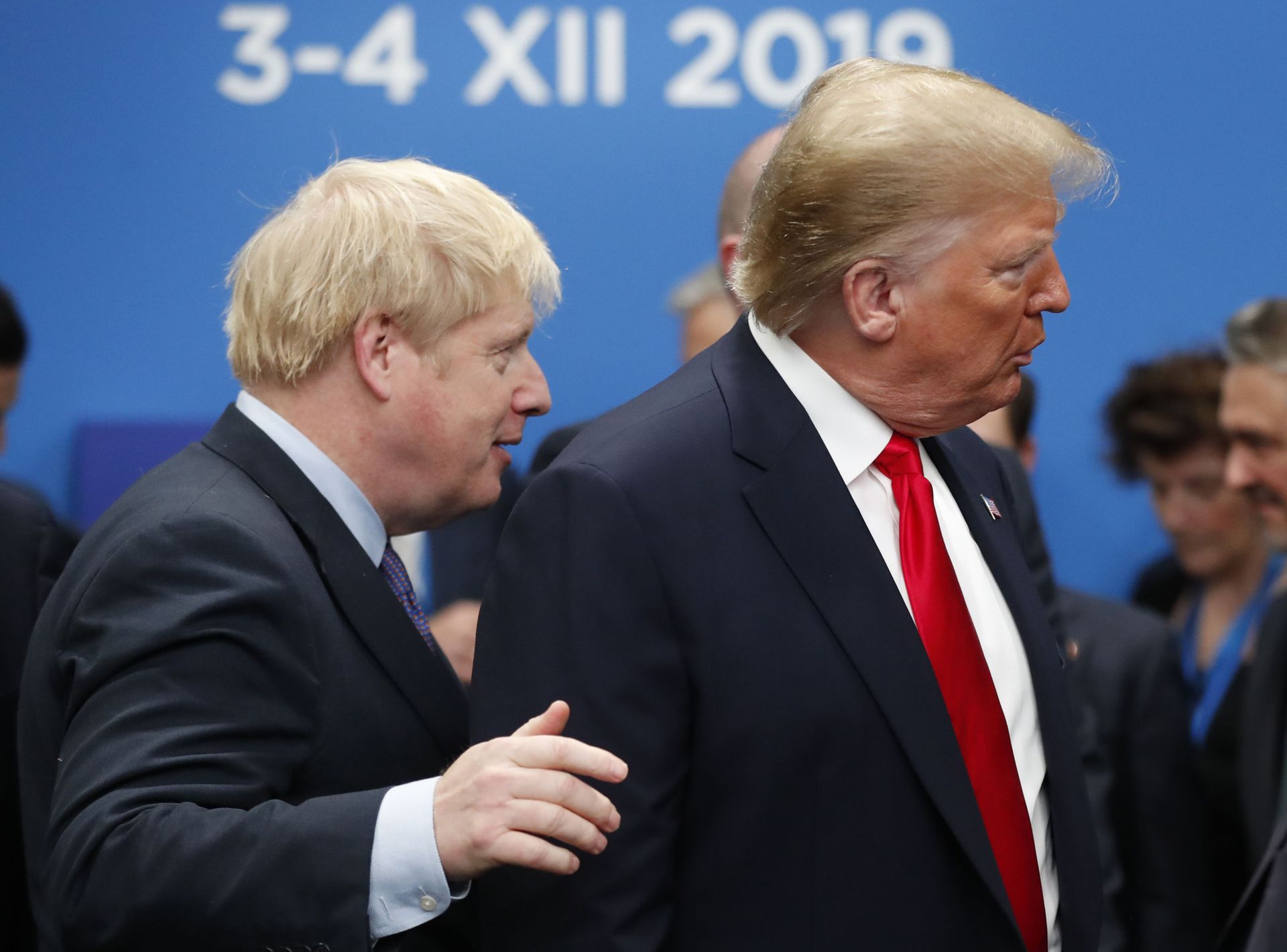 Premiê britânico se recusou a participar de bombardeio no Iraque proposto por Trump, revela mídia - Sputnik Brasil, 1920, 28.05.2021