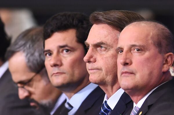 Celso de Mello levanta sigilo e libera vídeo da polêmica reunião com Bolsonaro e Moro (VÍDEO) - Sputnik Brasil