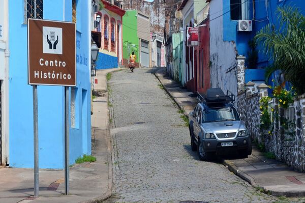 PIB desmorona e política de Guedes ficará em 'sinuca de bico' após epidemia, prevê economista - Sputnik Brasil