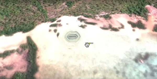 'Base subterrânea alienígena' é encontrada por conspiracionista na Indonésia (FOTOS) 'Base subterrânea alienígena' é encontrada por conspiracionista na Indonésia (FOTOS) - Sputnik Brasil