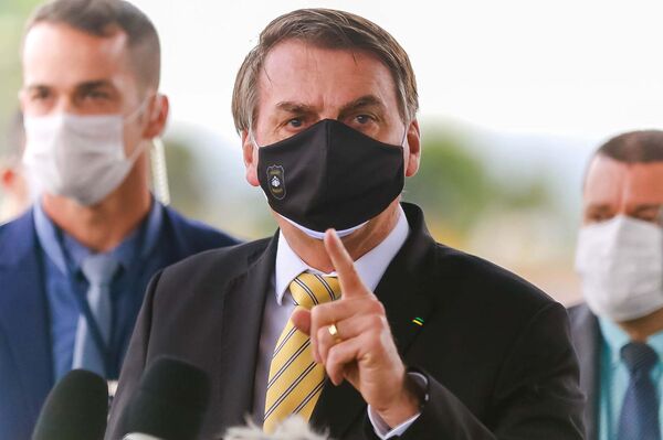 Fala de Bolsonaro sobre armar a população é rejeitada por 72% dos brasileiros, diz pesquisa - Sputnik Brasil