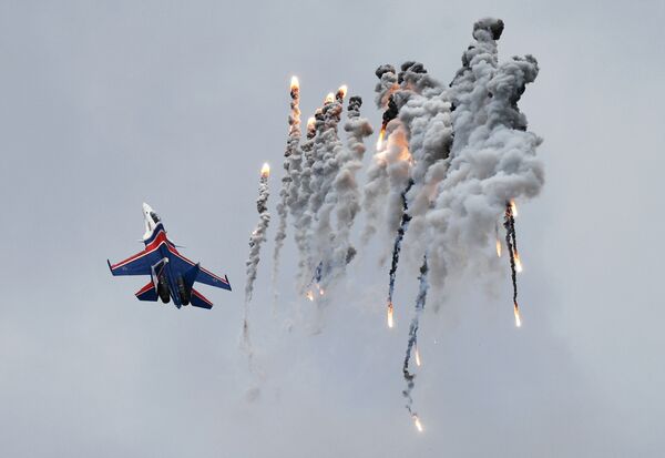 Caça multifuncional Su-30SM no Festival de Aviação em honra do Dia da Vitória, na região de Moscou - Sputnik Brasil