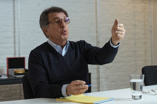 PSL quer que Flávio Bolsonaro devolva R$ 500 mil e acusa senador de 'desvio de finalidade' - Sputnik Brasil