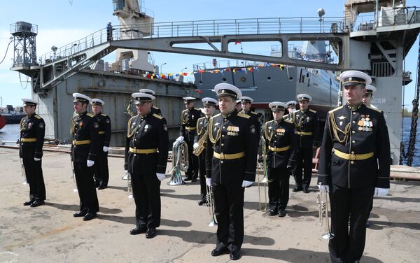 Lançamento da terceira fragata do projeto 22350, Admiral Golovko, em São Petersburgo - Sputnik Brasil