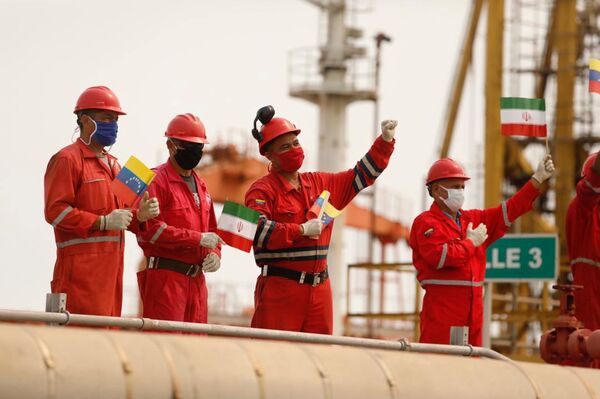 Governo da Venezuela considera sucesso novo esquema de distribuição de gasolina - Sputnik Brasil