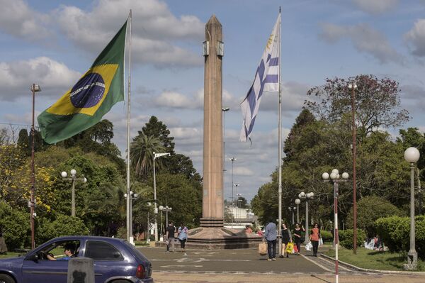 Uruguai se alarma com brecha na fronteira com Brasil por onde entram infectados pela COVID-19 - Sputnik Brasil