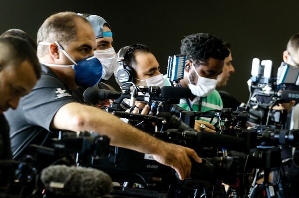 COVID-19: mais de 60% dos jornalistas brasileiros enfrentam estresse e ansiedade, revela FIJ - Sputnik Brasil