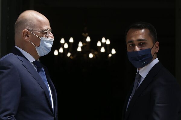 Grécia e Itália chegam a acordo histórico de delimitação de zonas econômicas exclusivas - Sputnik Brasil