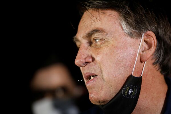 'Gripezinha' testa 'histórico de atleta': Bolsonaro irá recuar após infecção pela COVID-19? - Sputnik Brasil