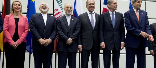 Foto conjunta dos participantes das negociações sobre problema nuclear iraniana em Viena - Sputnik Brasil