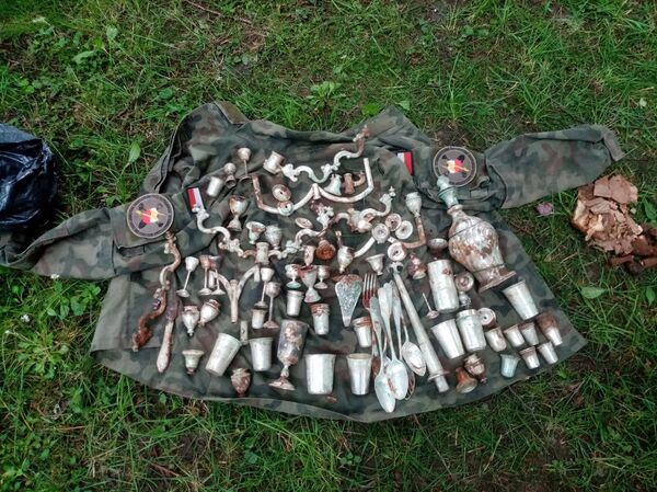 Tesouro da 2ª Guerra Mundial encontrado em ruínas de castelo do século XIV (FOTOS) - Sputnik Brasil