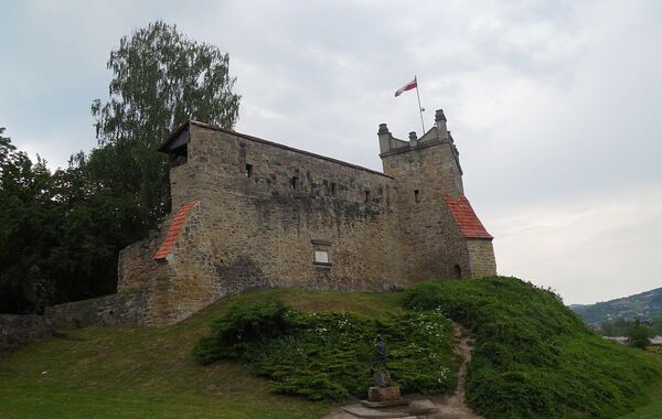Tesouro da 2ª Guerra Mundial encontrado em ruínas de castelo do século XIV (FOTOS) - Sputnik Brasil