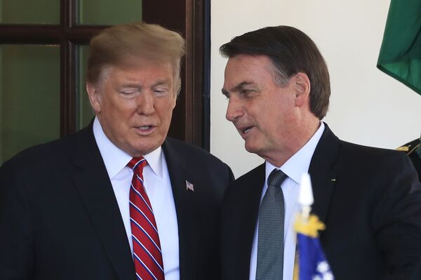 Pesquisador aponta 'erro básico' de Bolsonaro que trará problemas se Biden vencer Trump Pesquisador aponta 'erro básico' de Bolsonaro que trará problemas se Biden vencer Trump - Sputnik Brasil