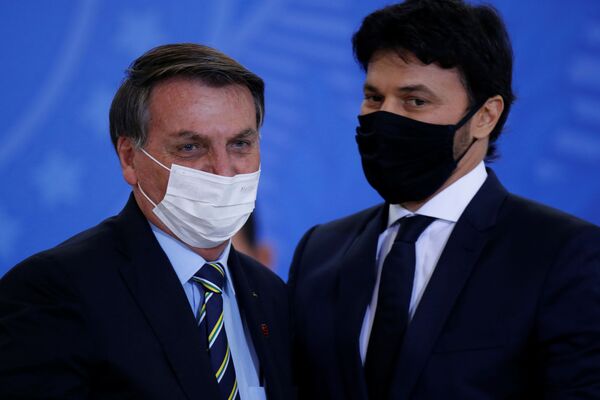 Eleições esfriam polarização no Brasil: 'Bolsonaro sai enfraquecido', diz especialista Eleições esfriam polarização no Brasil: 'Bolsonaro sai enfraquecido', diz especialista - Sputnik Brasil