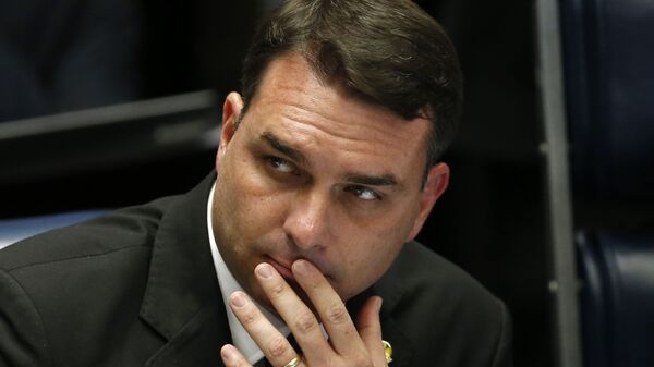 O senador Flávio Bolsonaro (Republicanos-RJ) durante sessão no plenário. - Sputnik Brasil