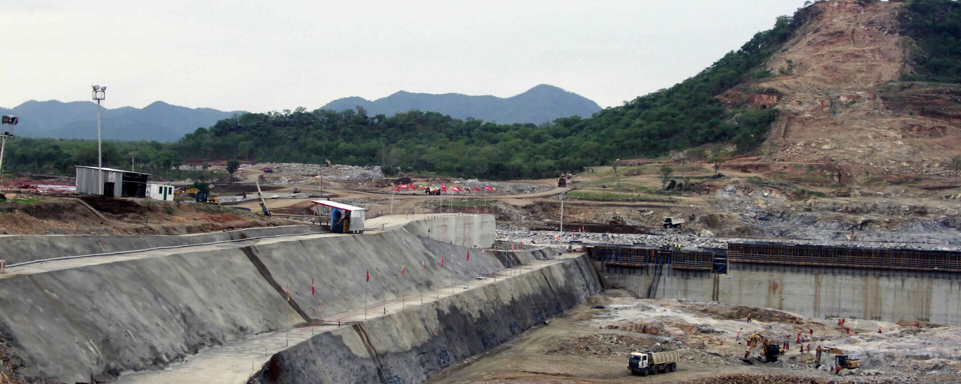 Construção de represa na Etiópia - Sputnik Brasil, 1920, 31.10.2025