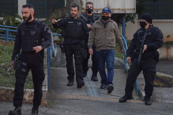 Empresa fundada por ex-esposa de Wassef recebeu R$ 41 milhões na gestão Bolsonaro, diz site - Sputnik Brasil