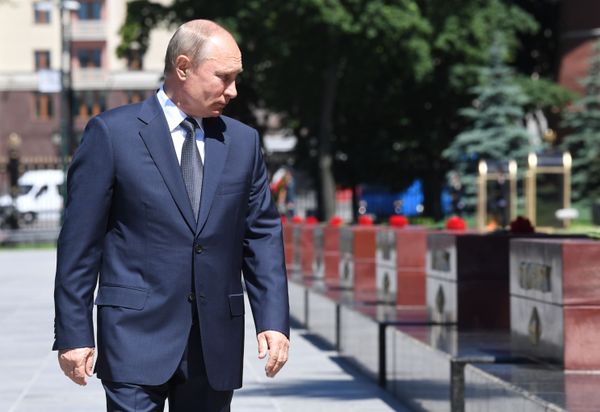 'A pessoa deve estar em 1º plano': Putin propõe medidas para retomada econômica da Rússia - Sputnik Brasil