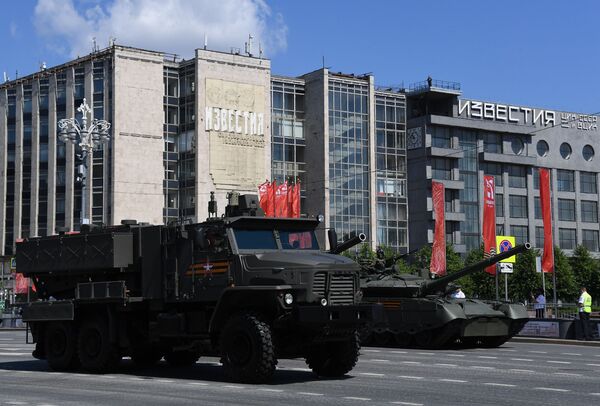 Especialista: Parada da Vitória 'majestosa e poderosa' mostrou força das novas armas russas (FOTOS) - Sputnik Brasil