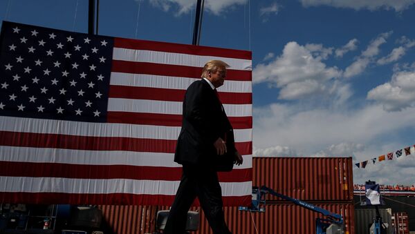 Presidente dos EUA, Donald Trump, em Marinette, Wisconsin, EUA, 25 de junho de 2020. - Sputnik Brasil