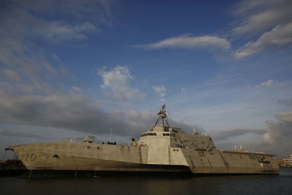 Marinha dos EUA 'perde' míssil furtivo enquanto tenta demonstrar força à China, segundo mídia - Sputnik Brasil