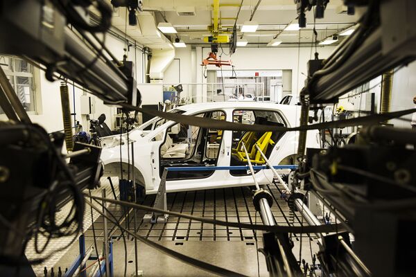 Falta de insumos pode paralisar produção de veículos no Brasil, diz jornal Falta de insumos pode paralisar produção de veículos no Brasil, diz jornal - Sputnik Brasil