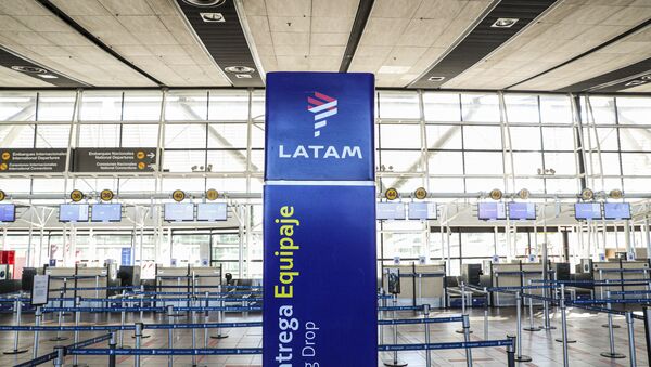 Área vazia de check-in dos aviões da LATAM no aeroporto Arturo Merino Benítez em Santiago, Chile - Sputnik Brasil