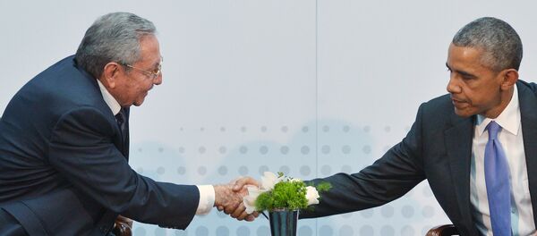 Raúl Castro e Barack Obama - Sputnik Brasil
