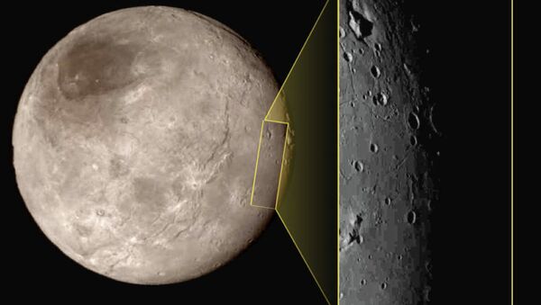 A maior lua de Plutão Caronte - Sputnik Brasil