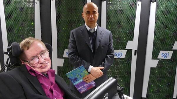 Stephen Hawking e Yuri Milner - Sputnik Brasil