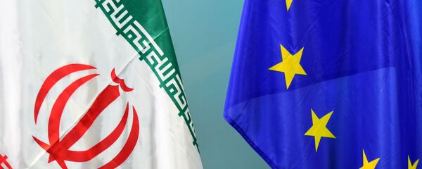 Bandeiras do Irã e da União Europeia. - Sputnik Brasil