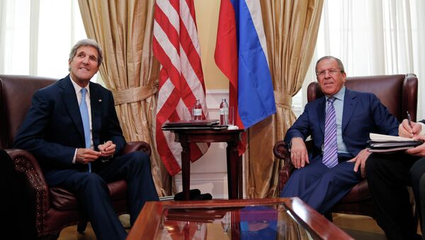 John Kerry e Sergei Lavrov em Viena, 30 de junho de 2015 - Sputnik Brasil