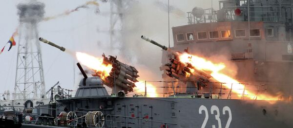 Ensaio para a parada do dia da Marinha da Rússia em Baltiysk. A Frota do Báltico. - Sputnik Brasil