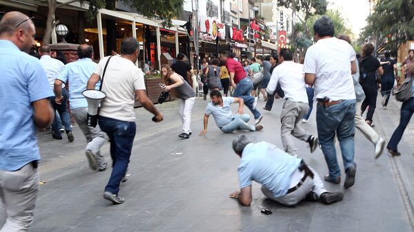 Protestos em Ancara, na Turquia, na última segunda-feira (27) - Sputnik Brasil